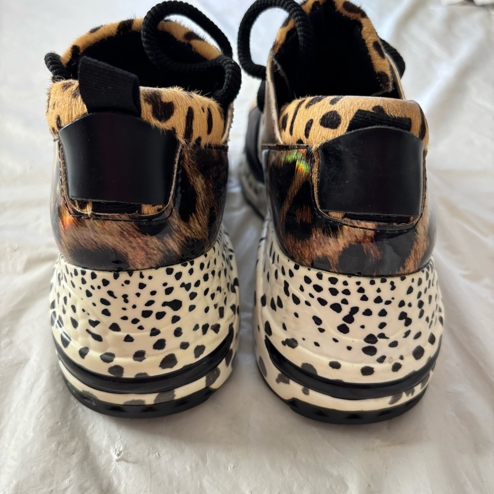 Steve Madden Cliff wedge Animal Print Sneakers SZ 7.5 Worn 1X Indoors - Picture 7 of 16